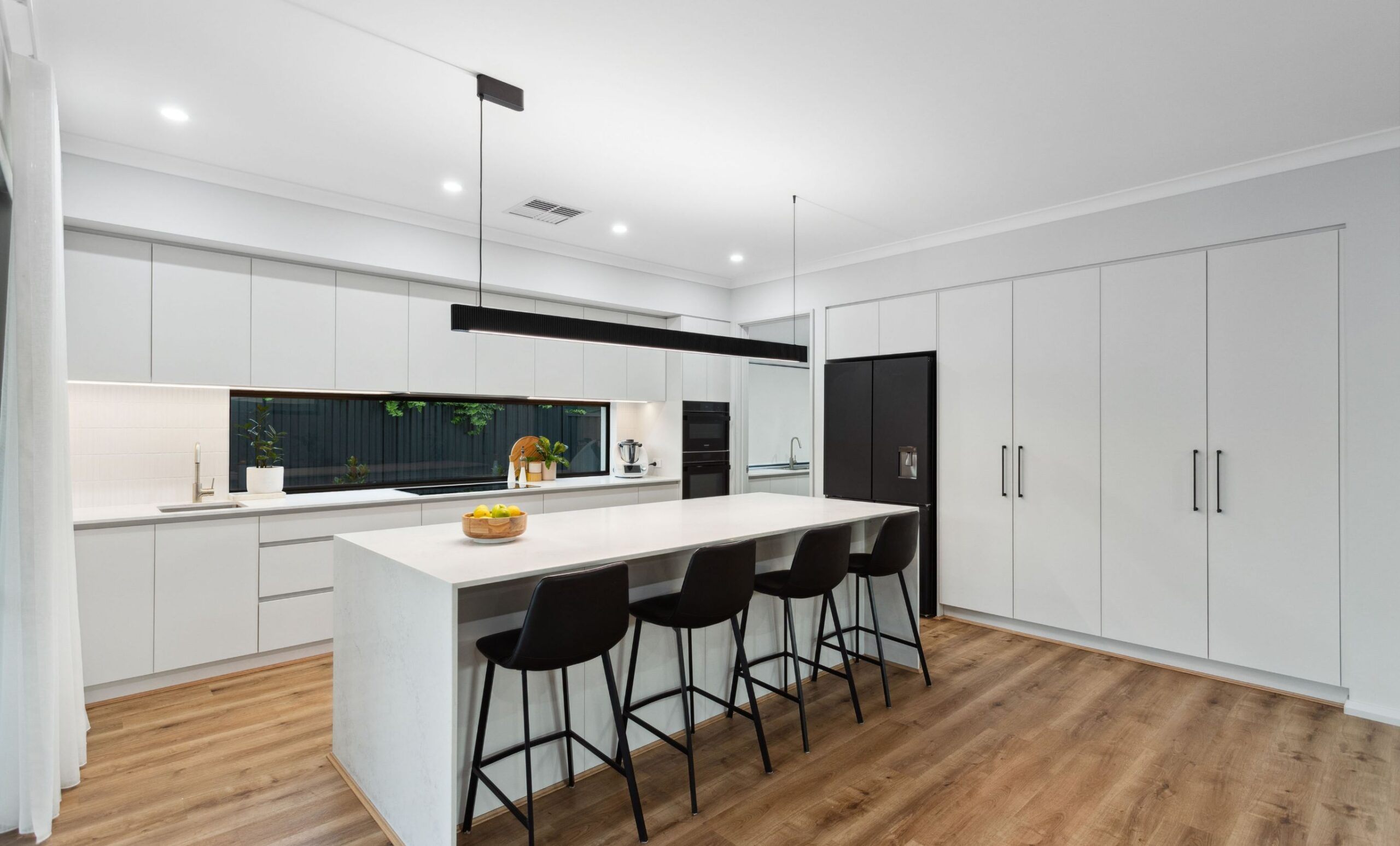 toowong gallery 14