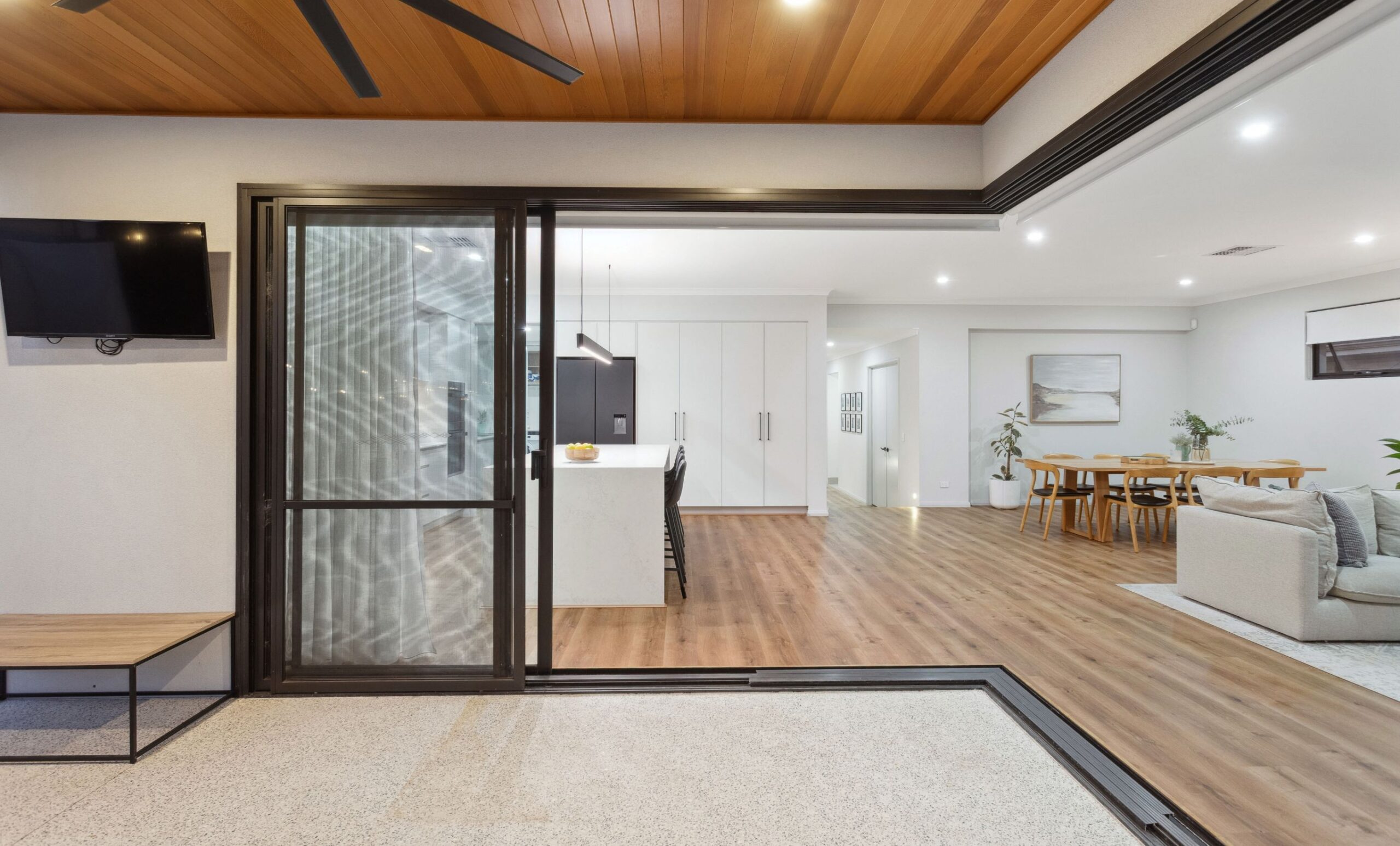 toowong gallery 4